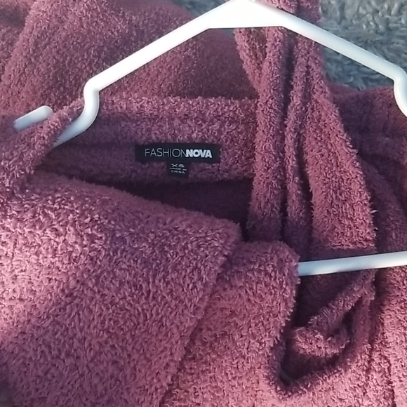 Fashion nova 3 piece sweater outfit - Picture 3 of 3